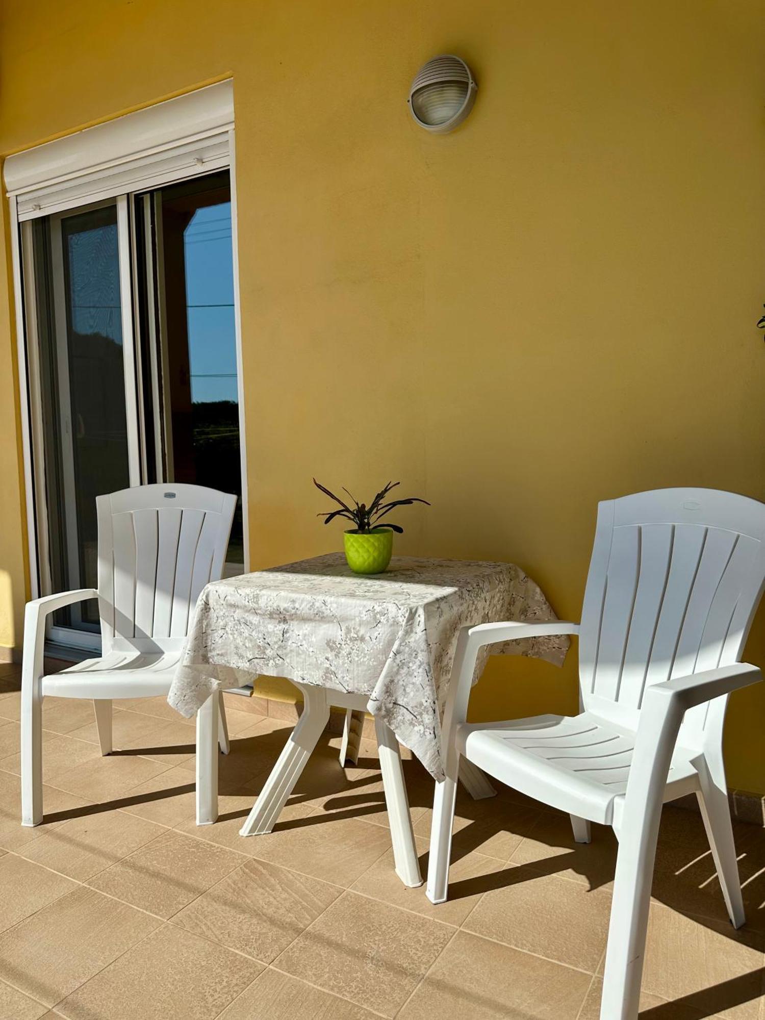 Garden View Appartment Kalavarda ภายนอก รูปภาพ
