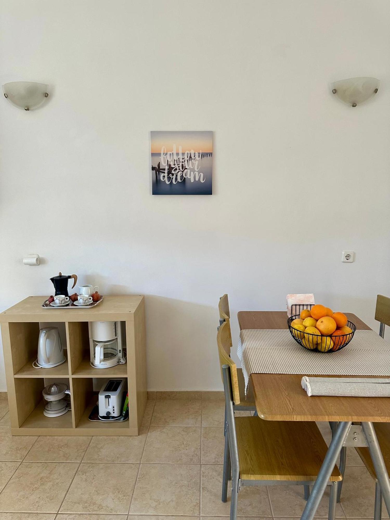 Garden View Appartment Kalavarda ภายนอก รูปภาพ