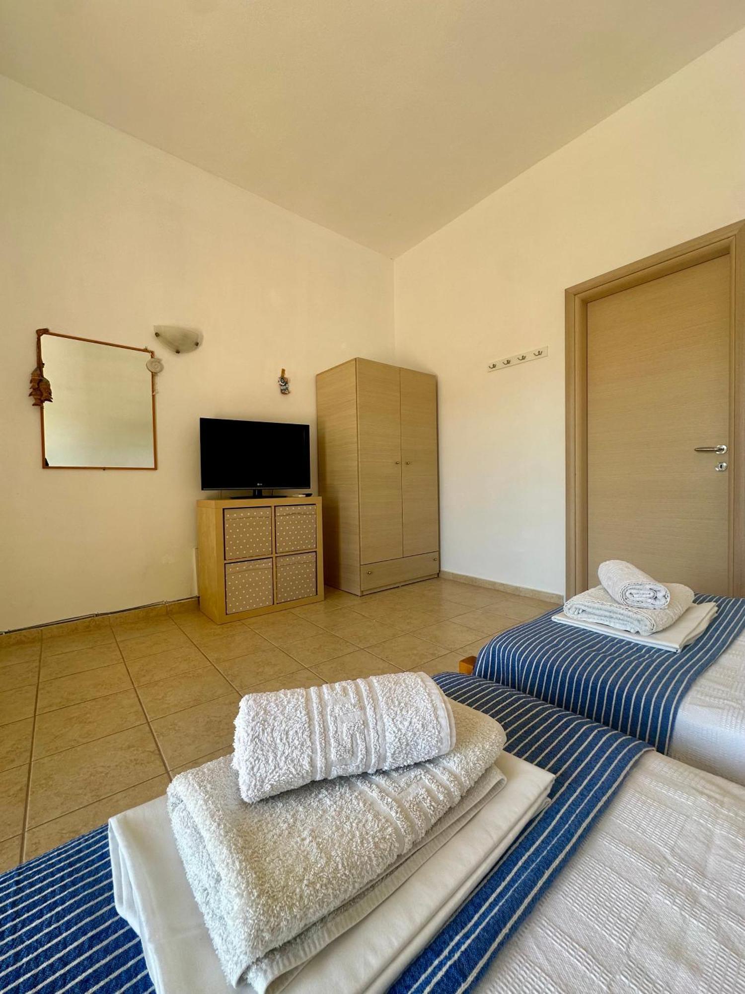Garden View Appartment Kalavarda ภายนอก รูปภาพ